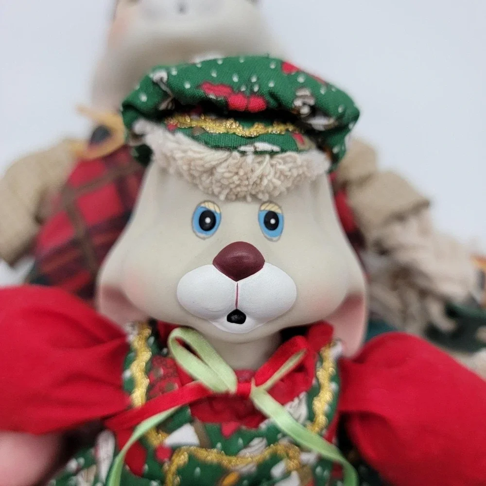 House of Lloyd Christmas Around the World Hip & Hop Grandpa Lloyd Bunny Set Of 3